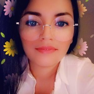 Meet your Posher, Delmy